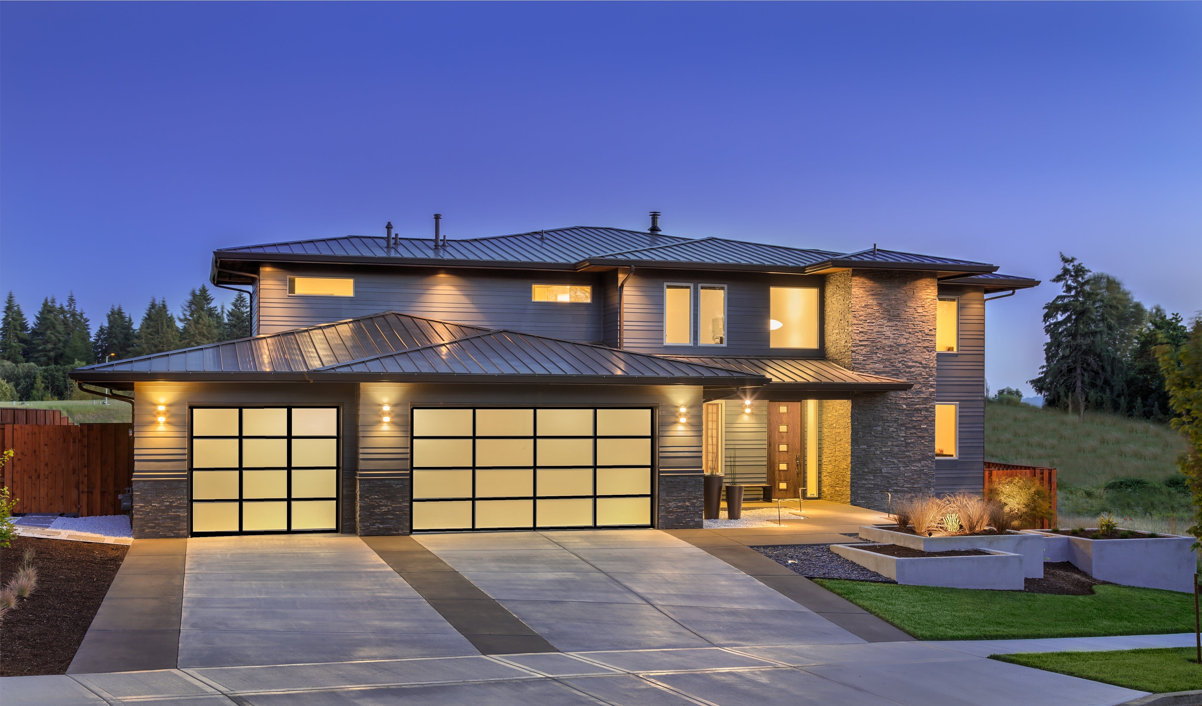 14X7 Full View Garage Door on Modern House